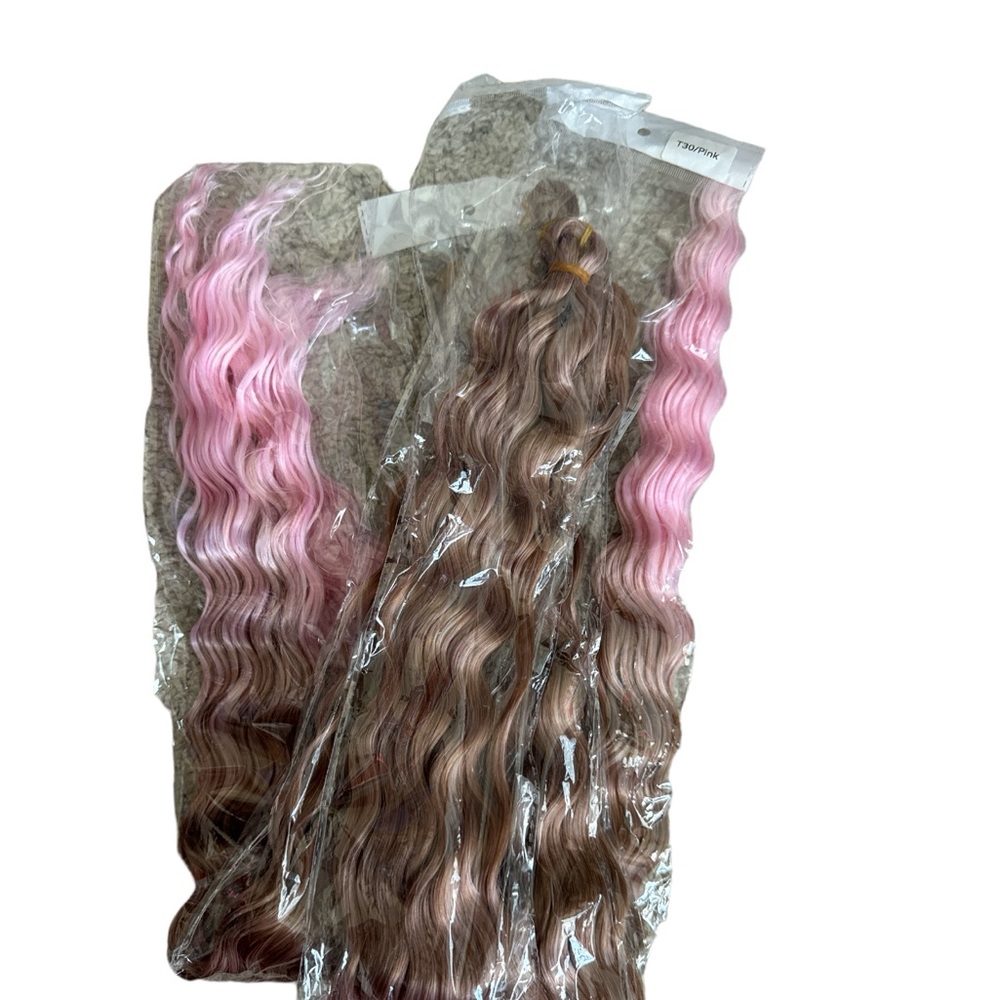 NWT***3 pk- Ocean wave synthetic 30 inch hair extensions pink ombré